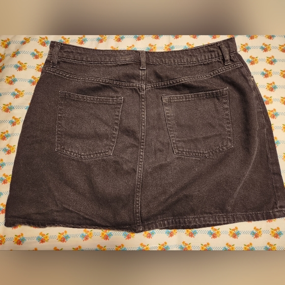Divided brand black jean skirt - Picture 4 of 4